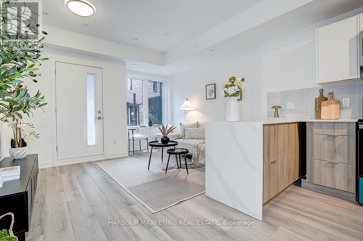 27 - 3079 Pharmacy Avenue, Toronto, Ontario  M1T 1H8 - Photo 10 - E12711000