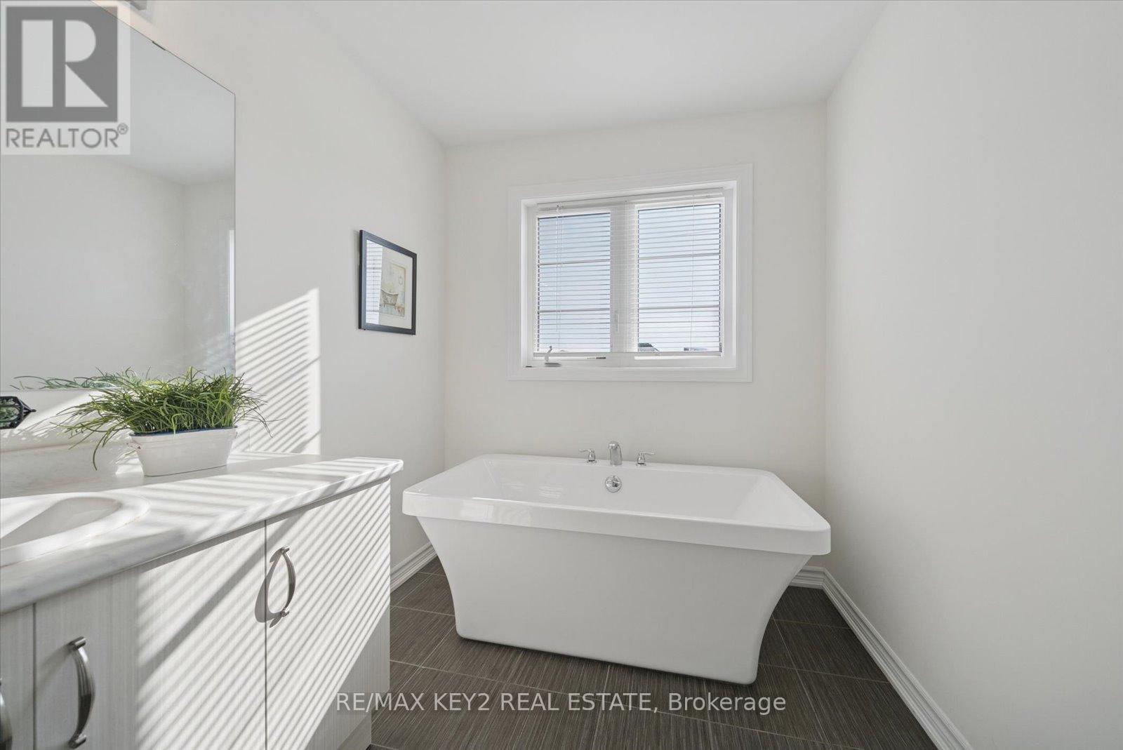 1129 Cameo Street, Pickering, Ontario  L1X 0L7 - Photo 24 - E12711066