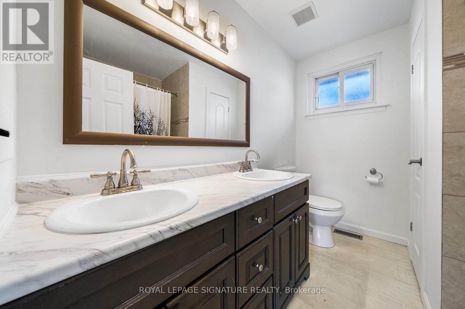 Upper - 232 Harmony Road N, Oshawa, Ontario  L1G 6L5 - Photo 17 - E12711074