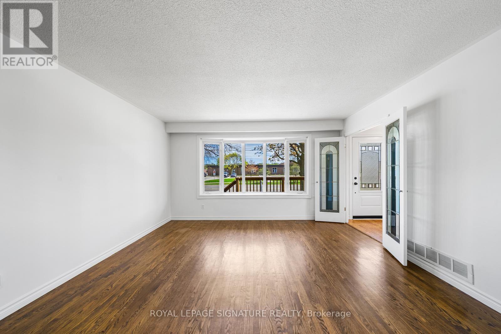 Upper - 232 Harmony Road N, Oshawa, Ontario  L1G 6L5 - Photo 2 - E12711074