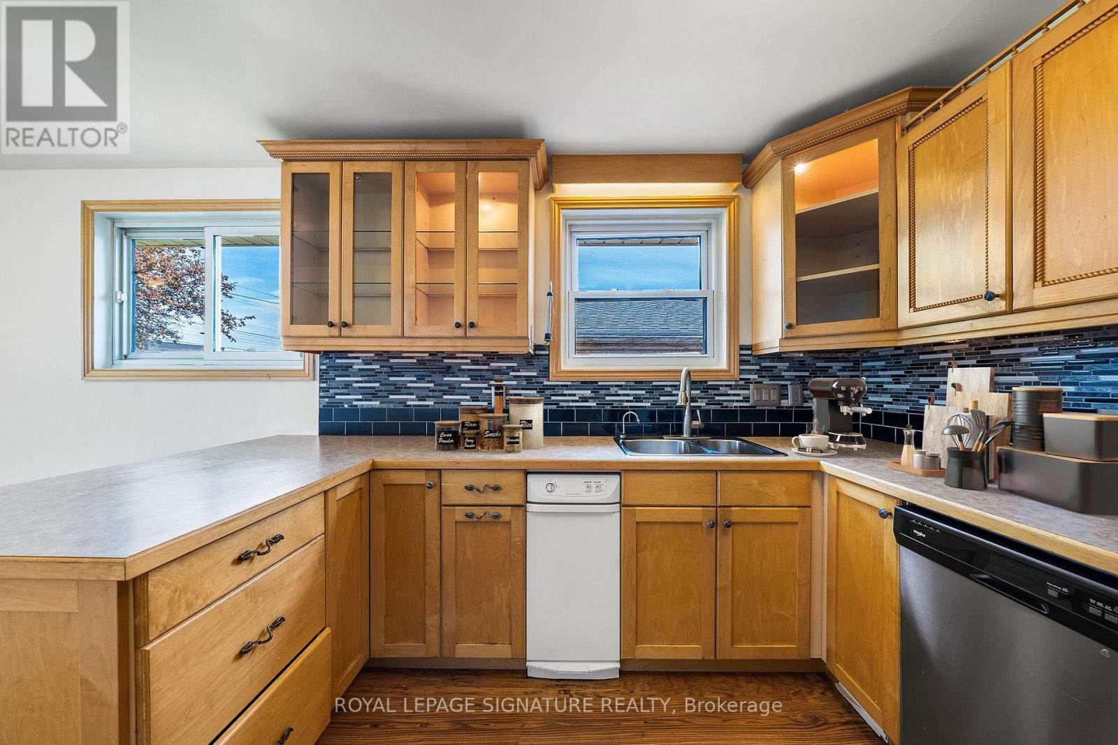 Upper - 232 Harmony Road N, Oshawa, Ontario  L1G 6L5 - Photo 4 - E12711074