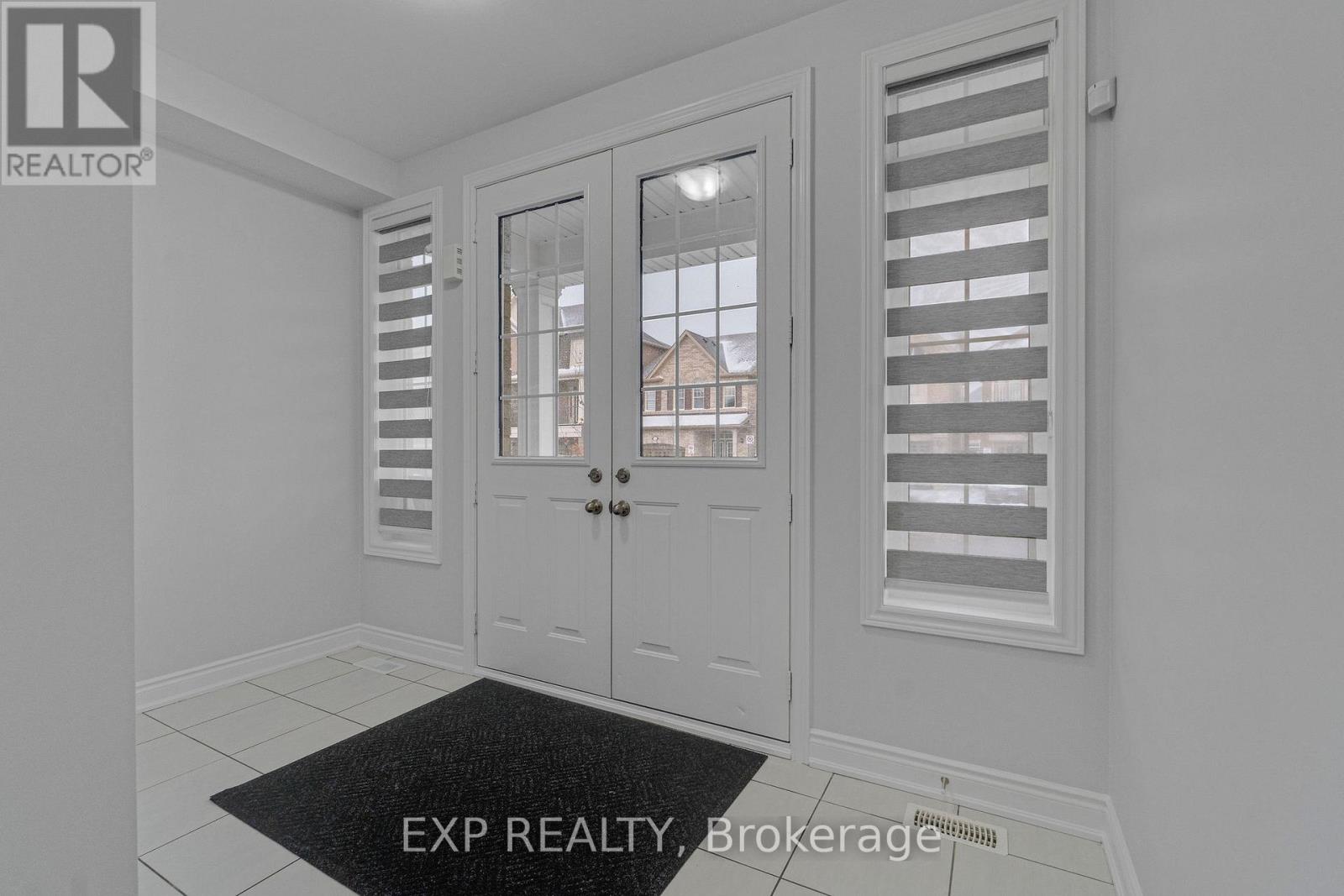 15 Benhurst Crescent, Brampton, Ontario  L7A 5A2 - Photo 3 - W12709818