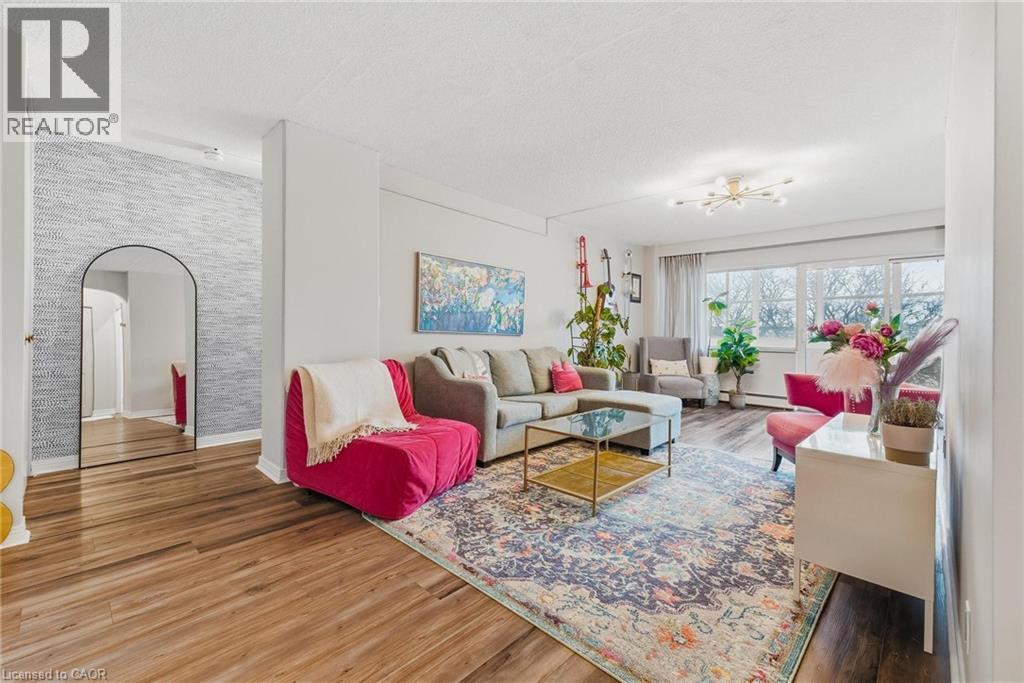 45 Westmount Road N Unit# 302, Waterloo, Ontario  N2L 2R3 - Photo 1 - 40799353