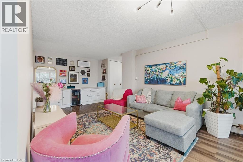 45 Westmount Road N Unit# 302, Waterloo, Ontario  N2L 2R3 - Photo 13 - 40799353