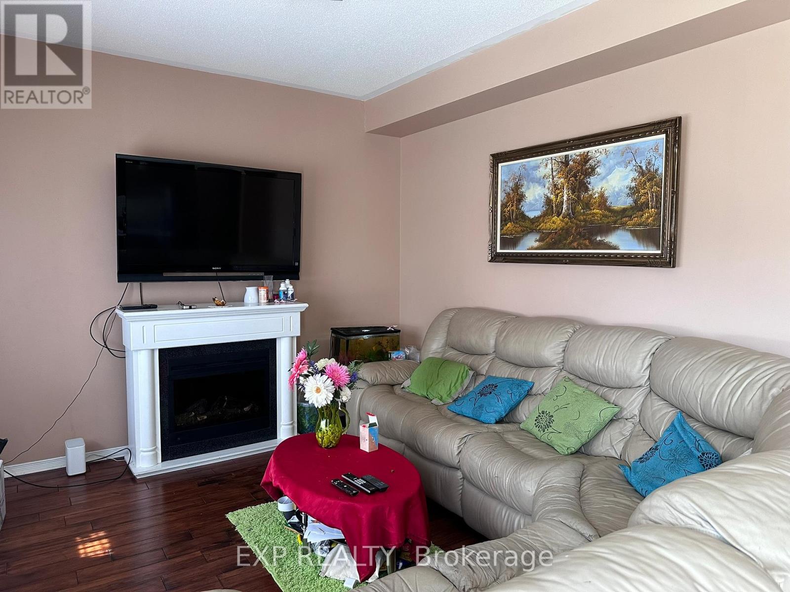 60 Oranmore Crescent, Brampton, Ontario  L6X 0K1 - Photo 9 - W12711022