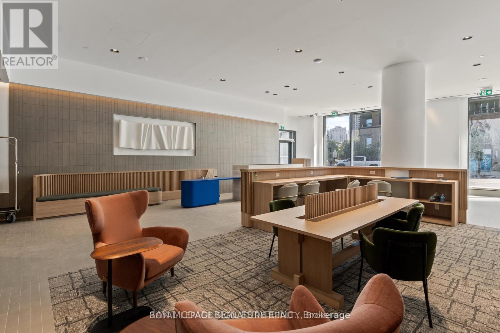 4206 - 395 Square One Drive, Mississauga, Ontario  L5B 0P6 - Photo 3 - W12711040