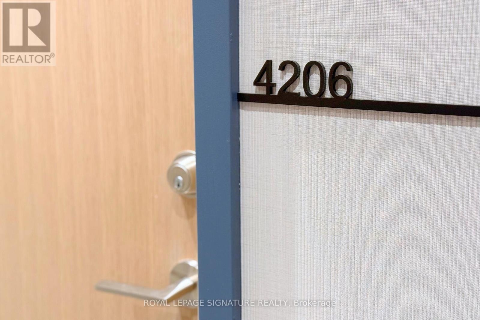 4206 - 395 Square One Drive, Mississauga, Ontario  L5B 0P6 - Photo 5 - W12711040