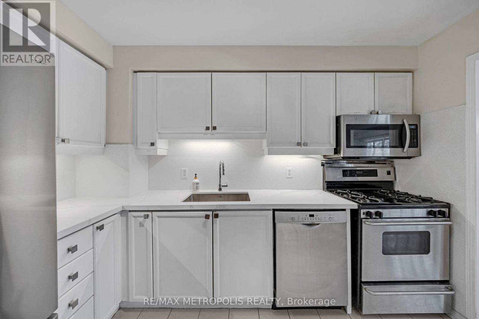 40b - 5305 Glen Erin Drive, Mississauga, Ontario  L5M 5N7 - Photo 10 - W12711060