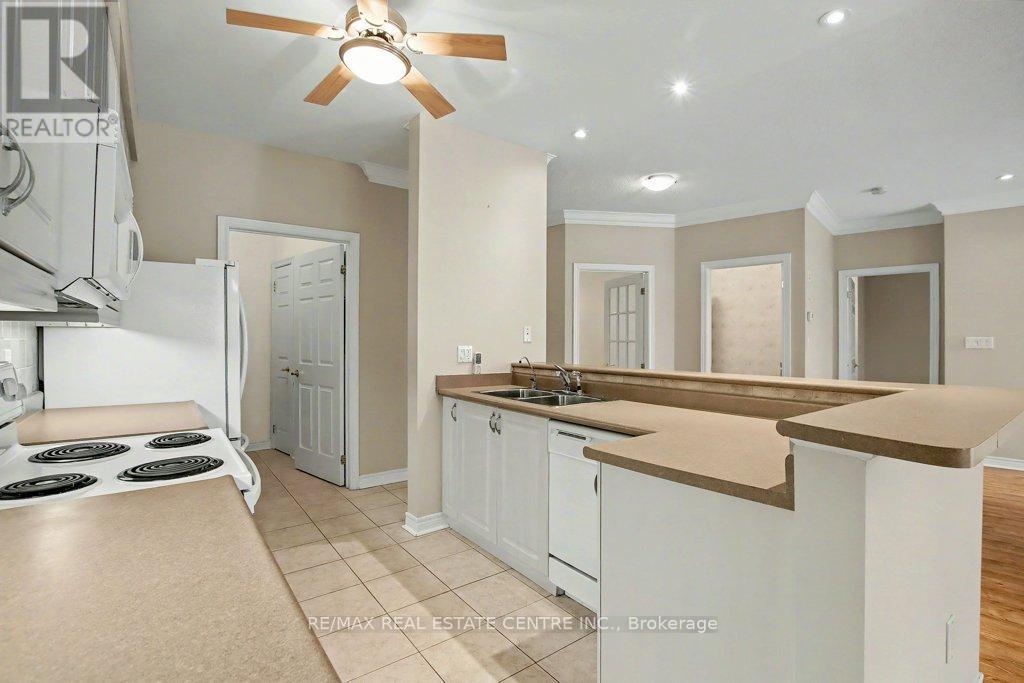 313 - 443 Centennial Forest Drive, Milton, Ontario  L9T 6A1 - Photo 18 - W12711102