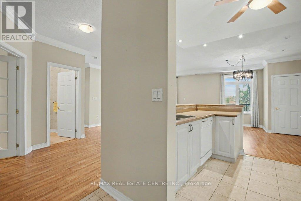 313 - 443 Centennial Forest Drive, Milton, Ontario  L9T 6A1 - Photo 20 - W12711102