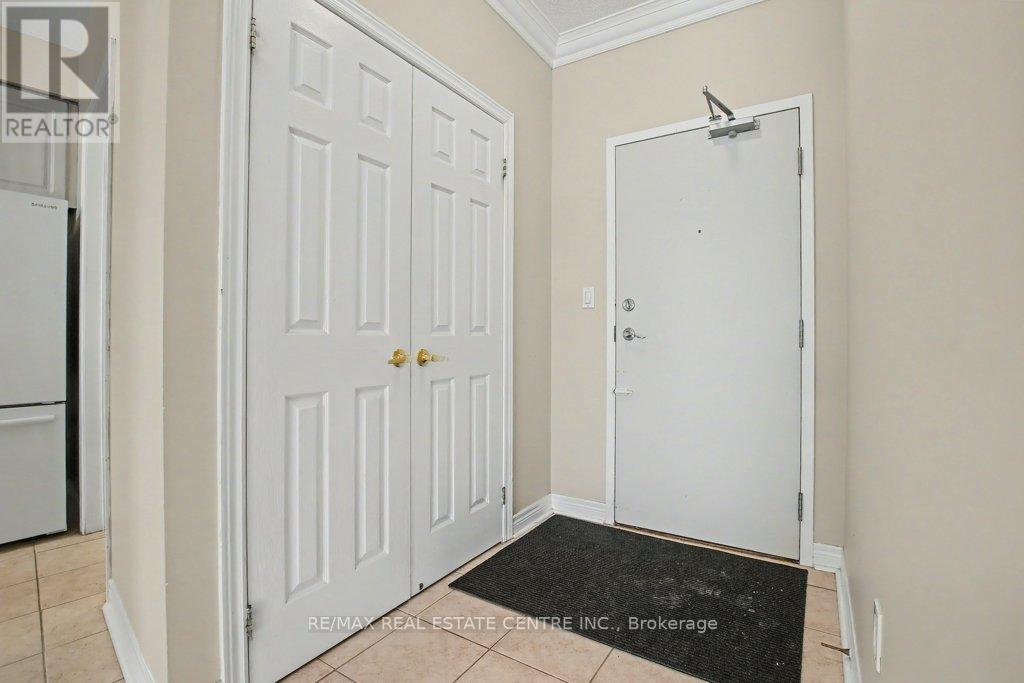 313 - 443 Centennial Forest Drive, Milton, Ontario  L9T 6A1 - Photo 6 - W12711102