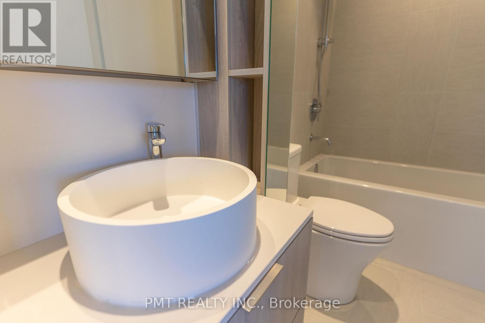 1008 - 28 Ann Street, Mississauga, Ontario  L5G 0E1 - Photo 15 - W12711110