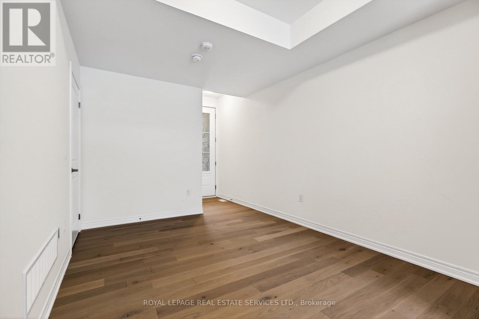 Unit 2 - 3217 Sixth Line, Oakville, Ontario  L6H 0V8 - Photo 4 - W12711128