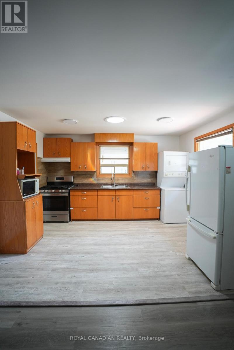 Upper - 67 Sutherland Avenue, Brampton, Ontario  L6V 2H6 - Photo 7 - W12711172