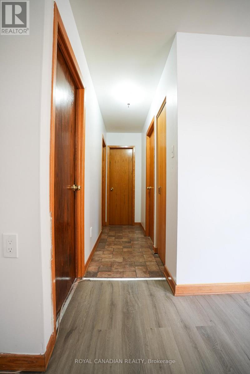 Upper - 67 Sutherland Avenue, Brampton, Ontario  L6V 2H6 - Photo 9 - W12711172