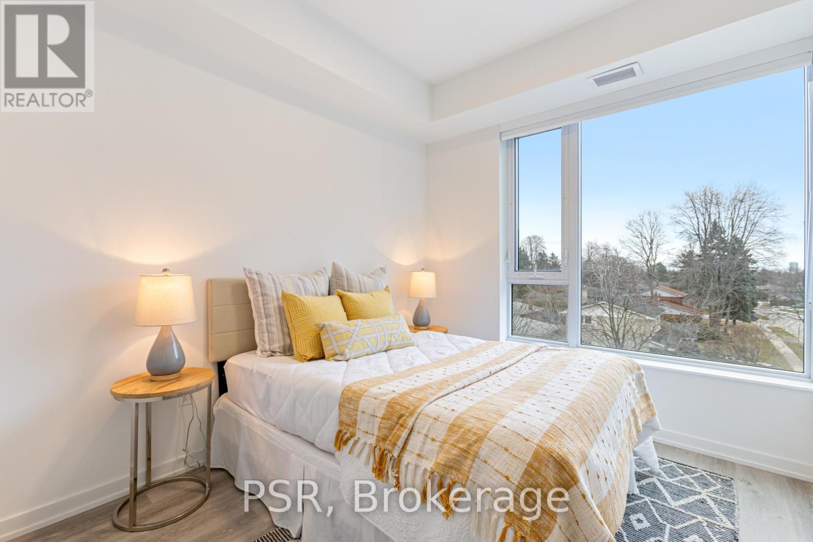 525 - 4365 Bloor Street W, Toronto (Markland Wood), Ontario  M9C 1R3 - Photo 17 - W12711176