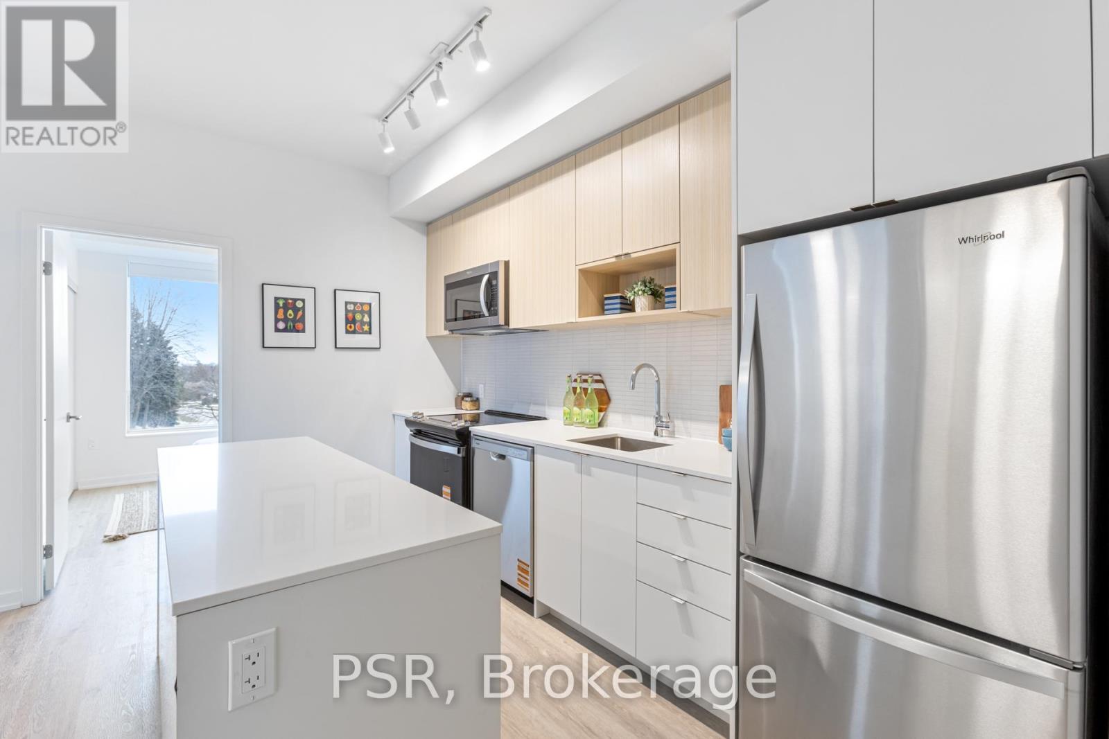 525 - 4365 Bloor Street W, Toronto (Markland Wood), Ontario  M9C 1R3 - Photo 6 - W12711176