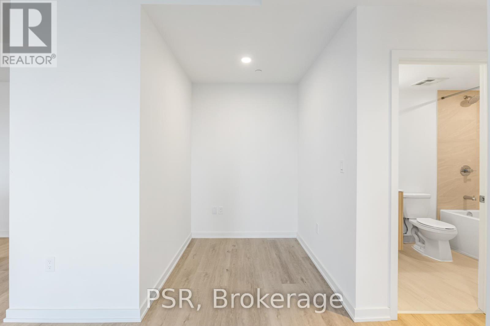 511 - 4365 Bloor Street W, Toronto, Ontario  M9C 1R3 - Photo 8 - W12711182