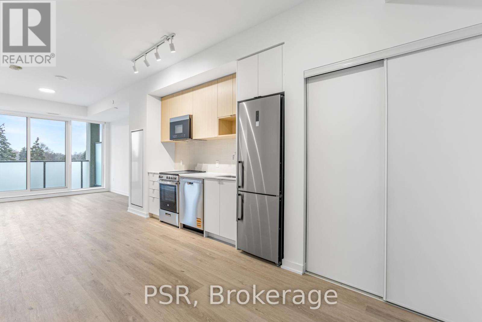 514 - 4365 Bloor Street W, Toronto, Ontario  M9C 1R3 - Photo 1 - W12711188