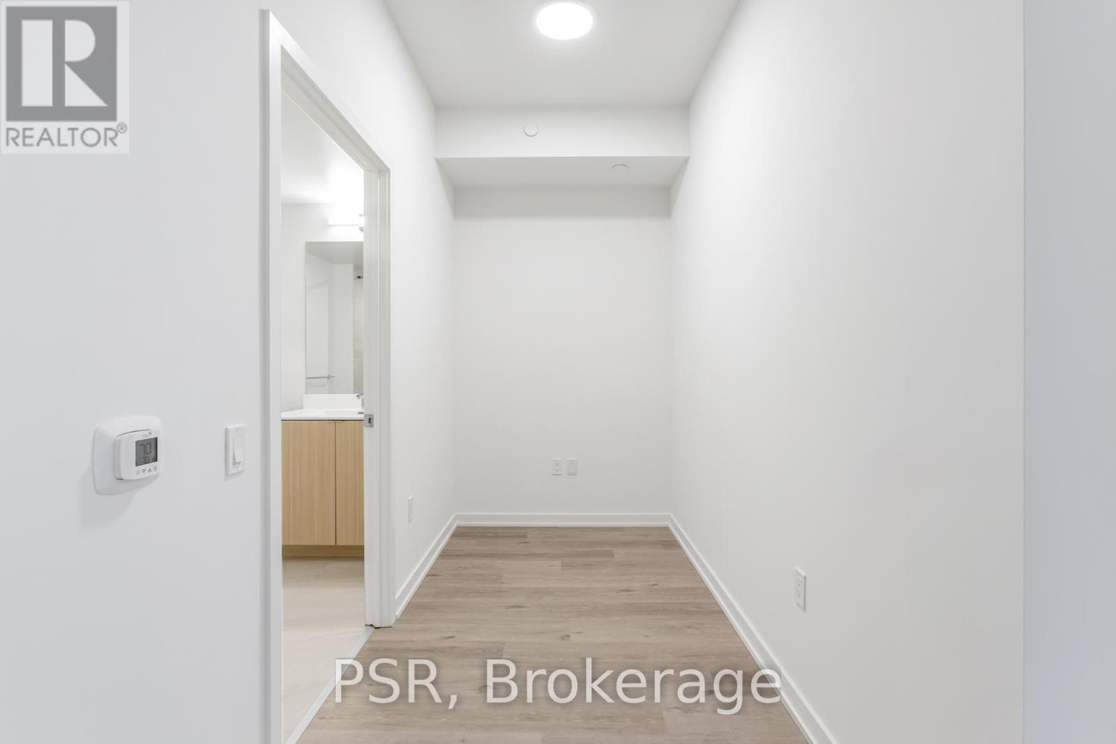 528 - 4365 Bloor Street W, Toronto, Ontario  M9C 1R3 - Photo 11 - W12711200