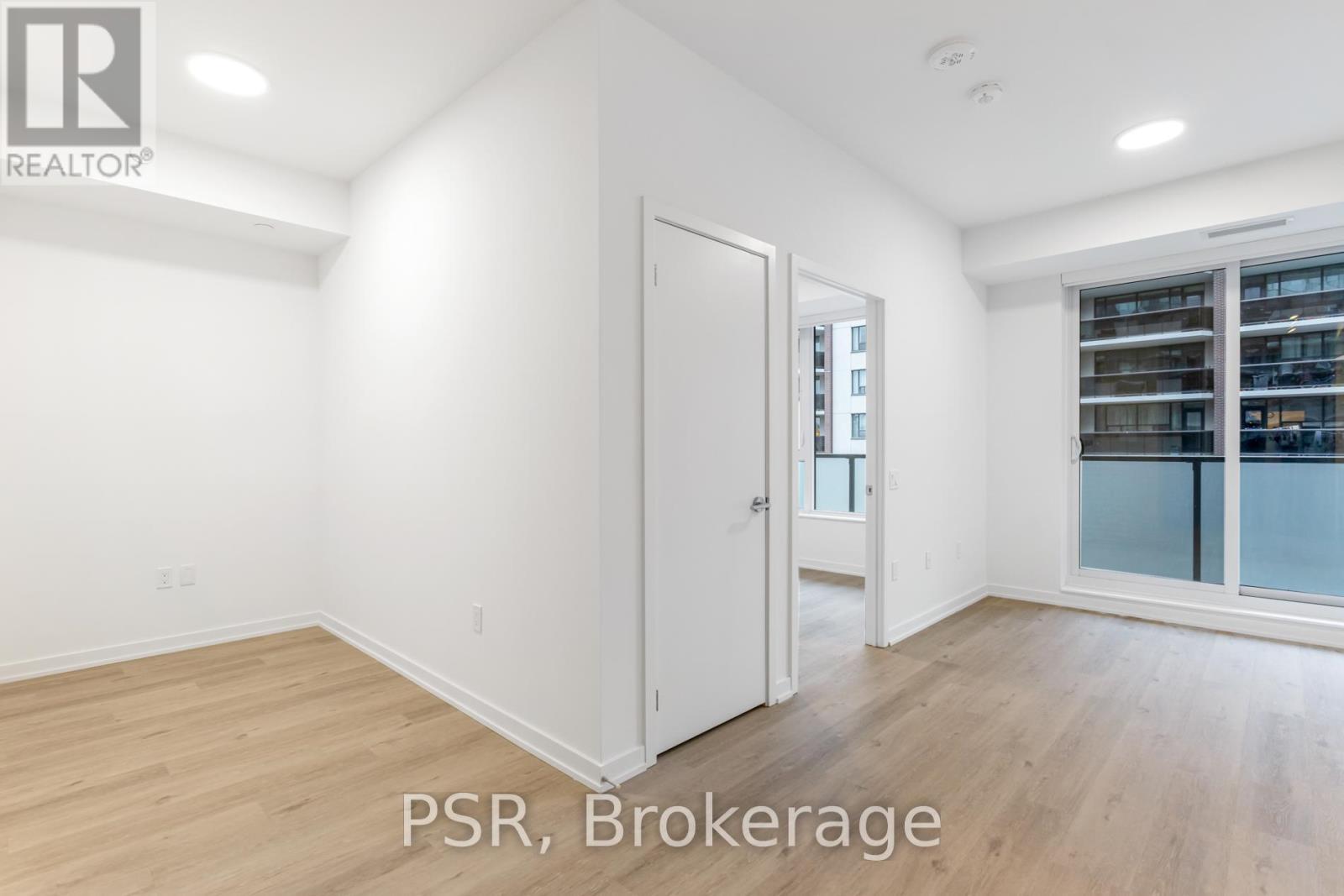 528 - 4365 Bloor Street W, Toronto, Ontario  M9C 1R3 - Photo 3 - W12711200