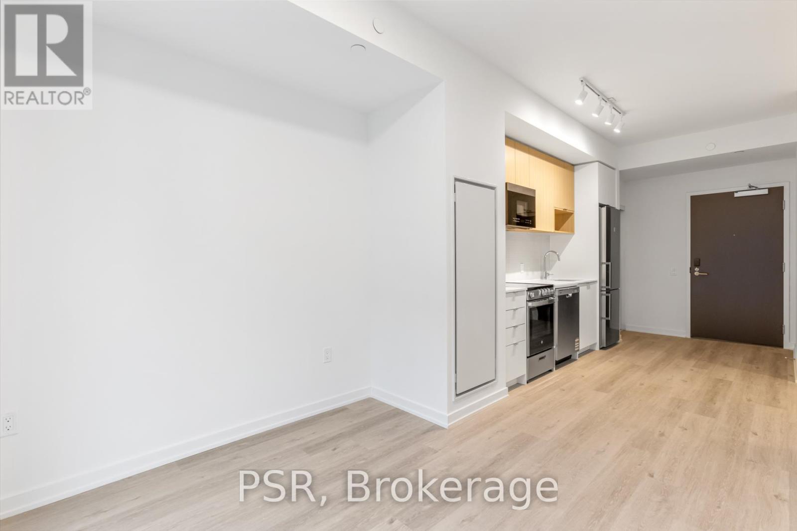 528 - 4365 Bloor Street W, Toronto, Ontario  M9C 1R3 - Photo 5 - W12711200