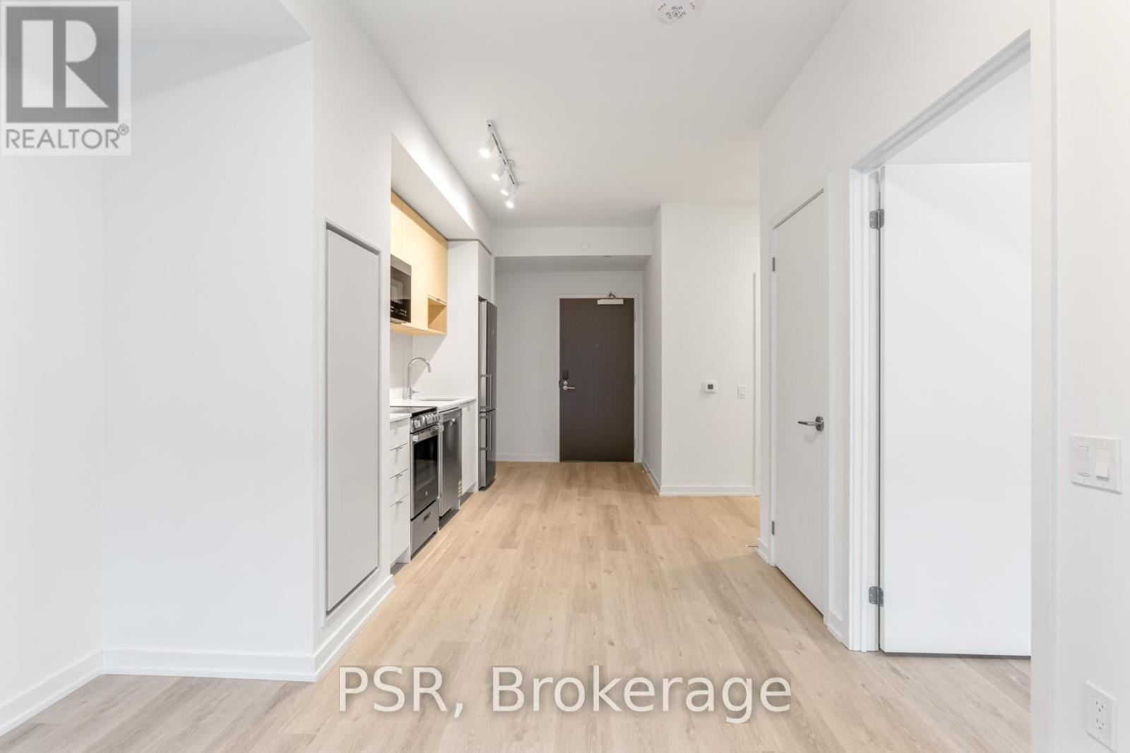 528 - 4365 Bloor Street W, Toronto, Ontario  M9C 1R3 - Photo 7 - W12711200