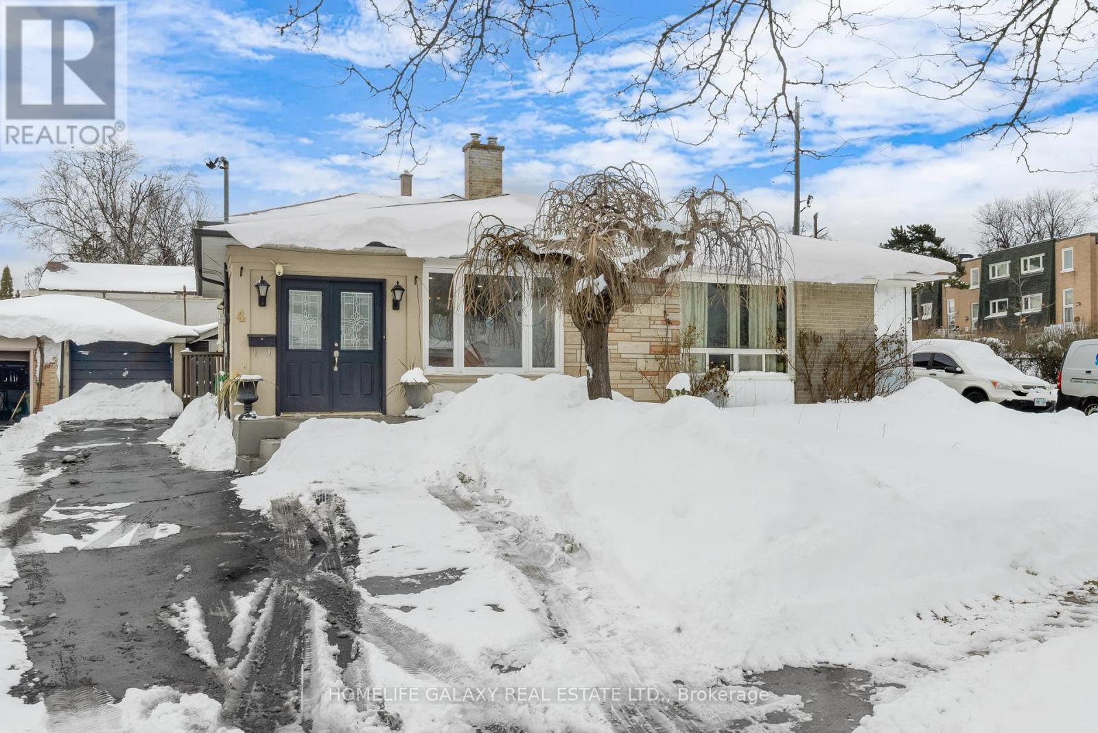 4 FRANKTON CRESCENT, Toronto, Ontario