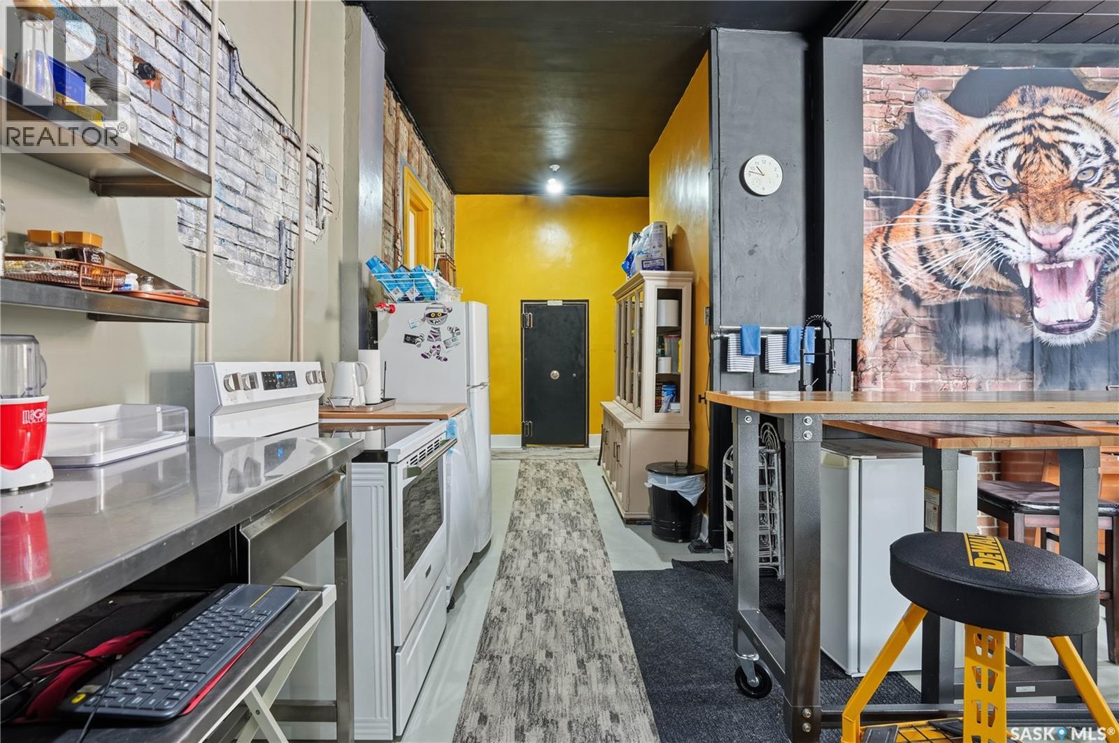 418 Main Street, Gravelbourg, Saskatchewan  S0H 1X0 - Photo 12 - SK026817