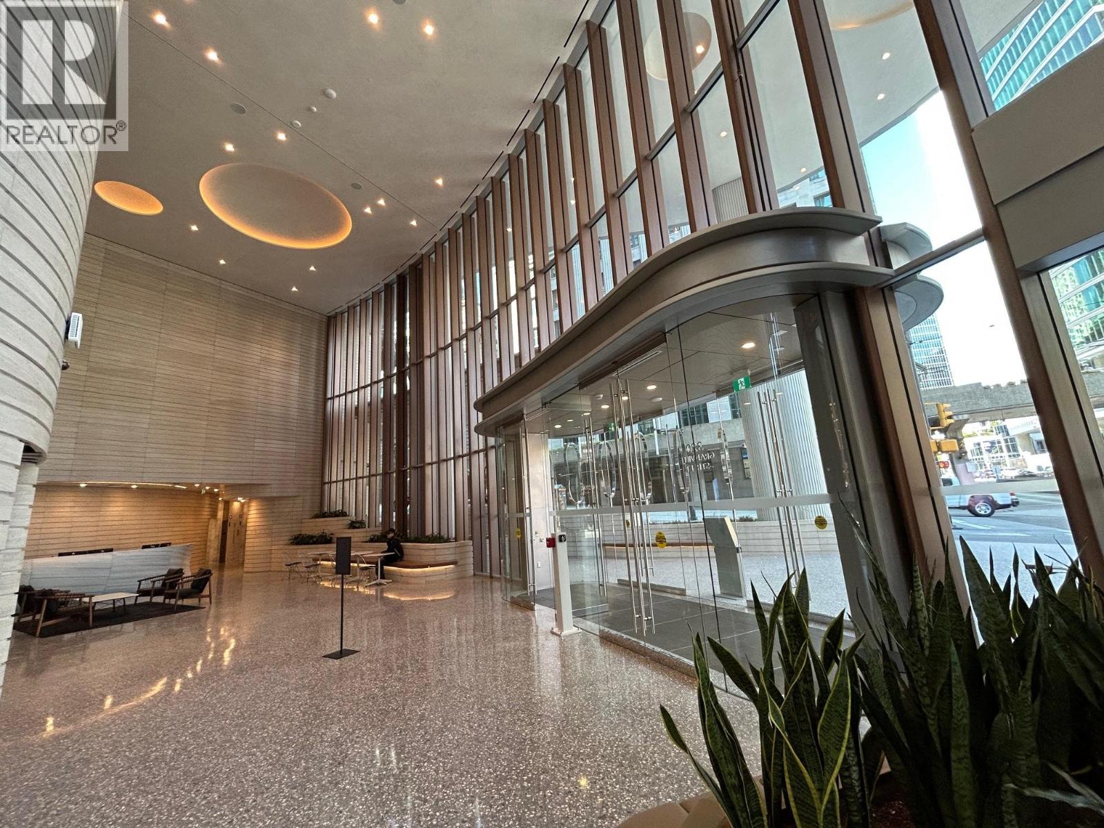 1040 320 Granville Street, Vancouver, British Columbia  V6C 1S9 - Photo 2 - C8075269