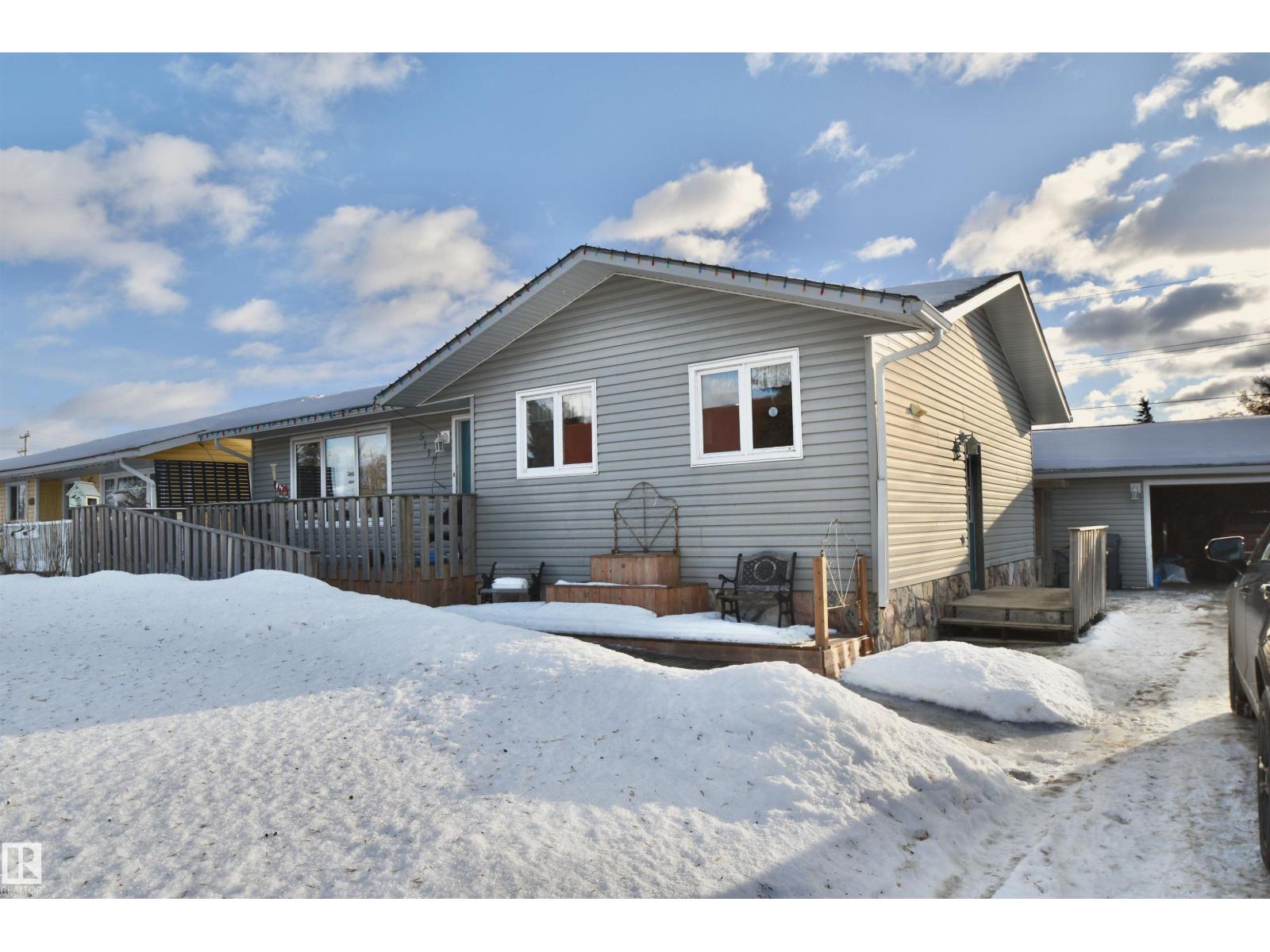 5117 54 AV, st. paul town, Alberta