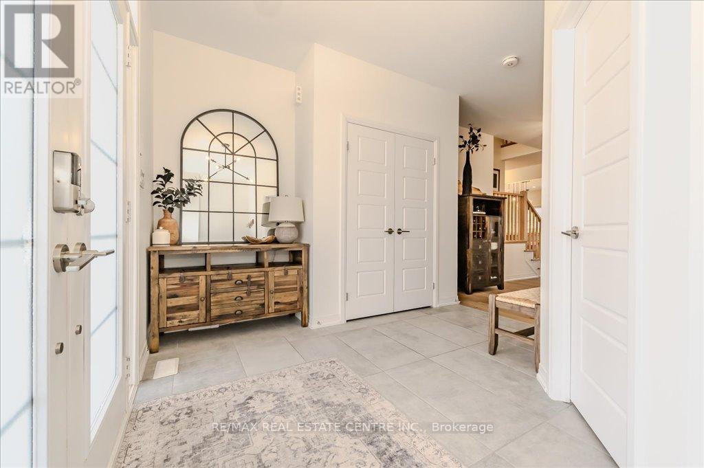 53 Scenic Ridge Gate, Brant, Ontario  N3L 0K4 - Photo 5 - X12711036