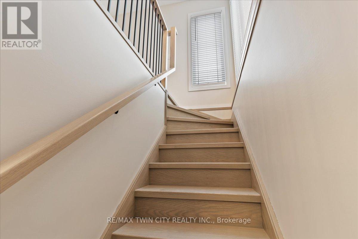 3 - 2 Pipers Green Court, Kitchener, Ontario  N2E 3C6 - Photo 14 - X12711092