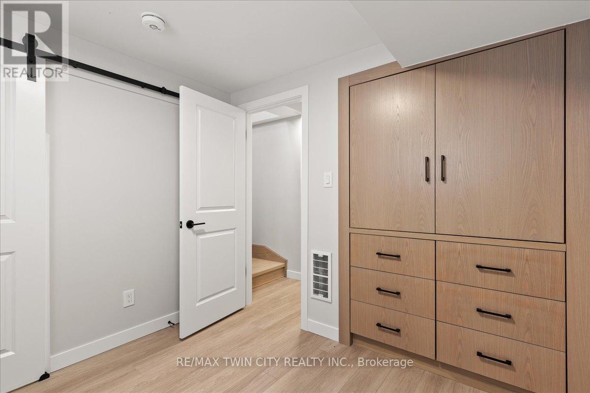 3 - 2 Pipers Green Court, Kitchener, Ontario  N2E 3C6 - Photo 17 - X12711092