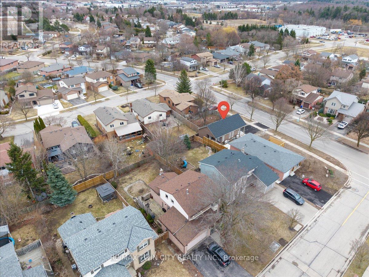 3 - 2 Pipers Green Court, Kitchener, Ontario  N2E 3C6 - Photo 39 - X12711092