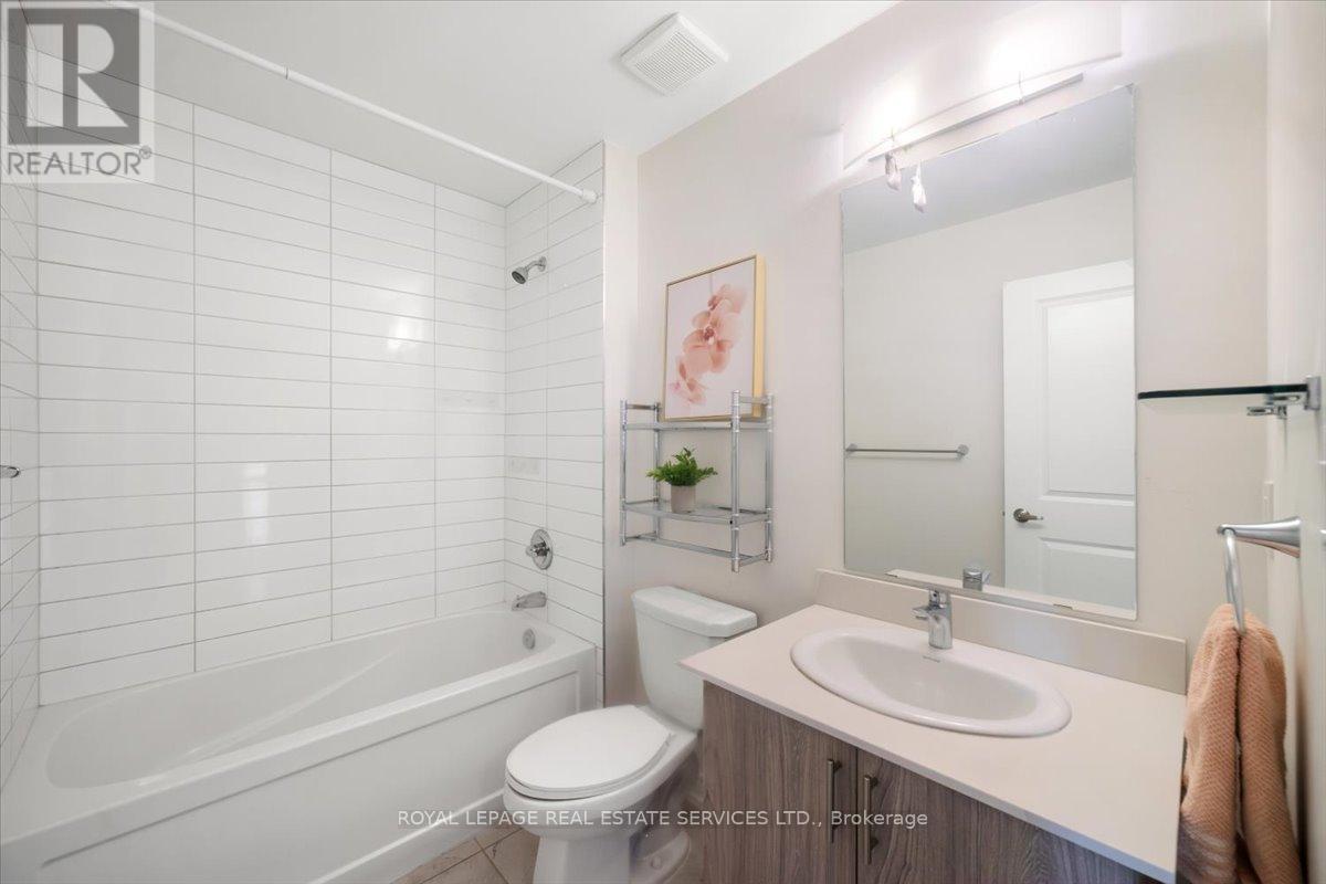 1365 Farmstead Drive, Milton, Ontario  L9E 1K4 - Photo 27 - W12711152