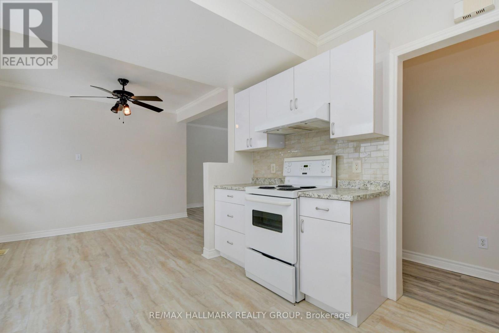 2223 Martha Avenue, Ottawa, Ontario  K1G 1K8 - Photo 10 - X12691608