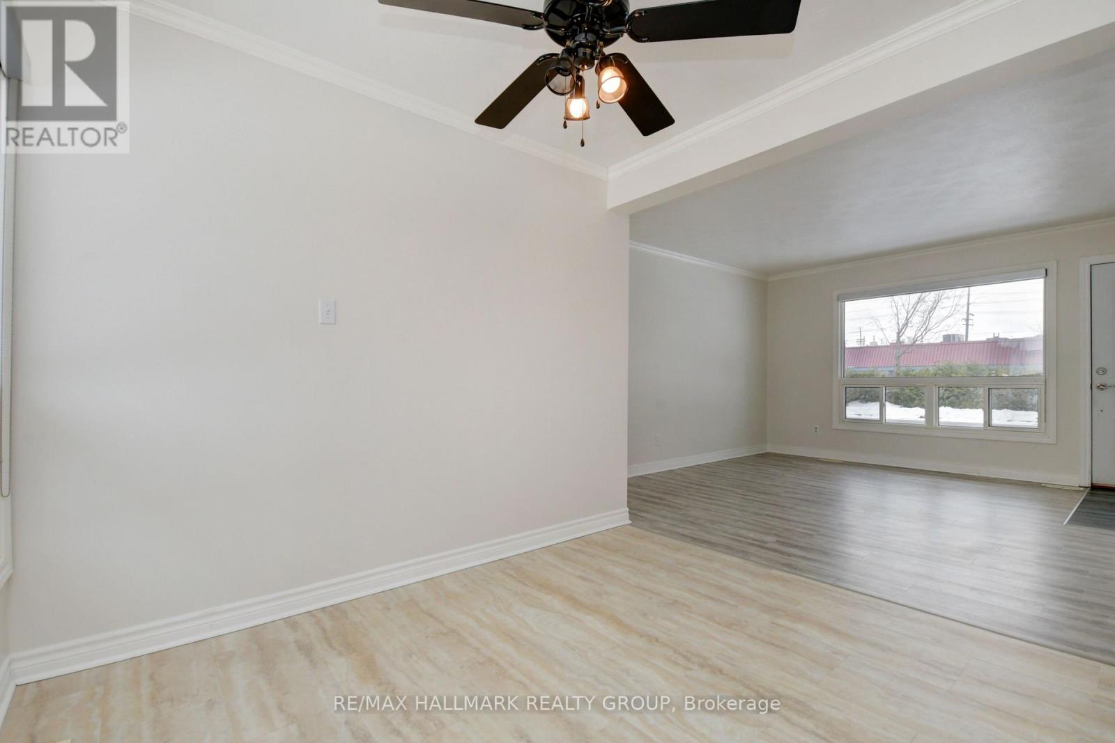 2223 Martha Avenue, Ottawa, Ontario  K1G 1K8 - Photo 8 - X12691608