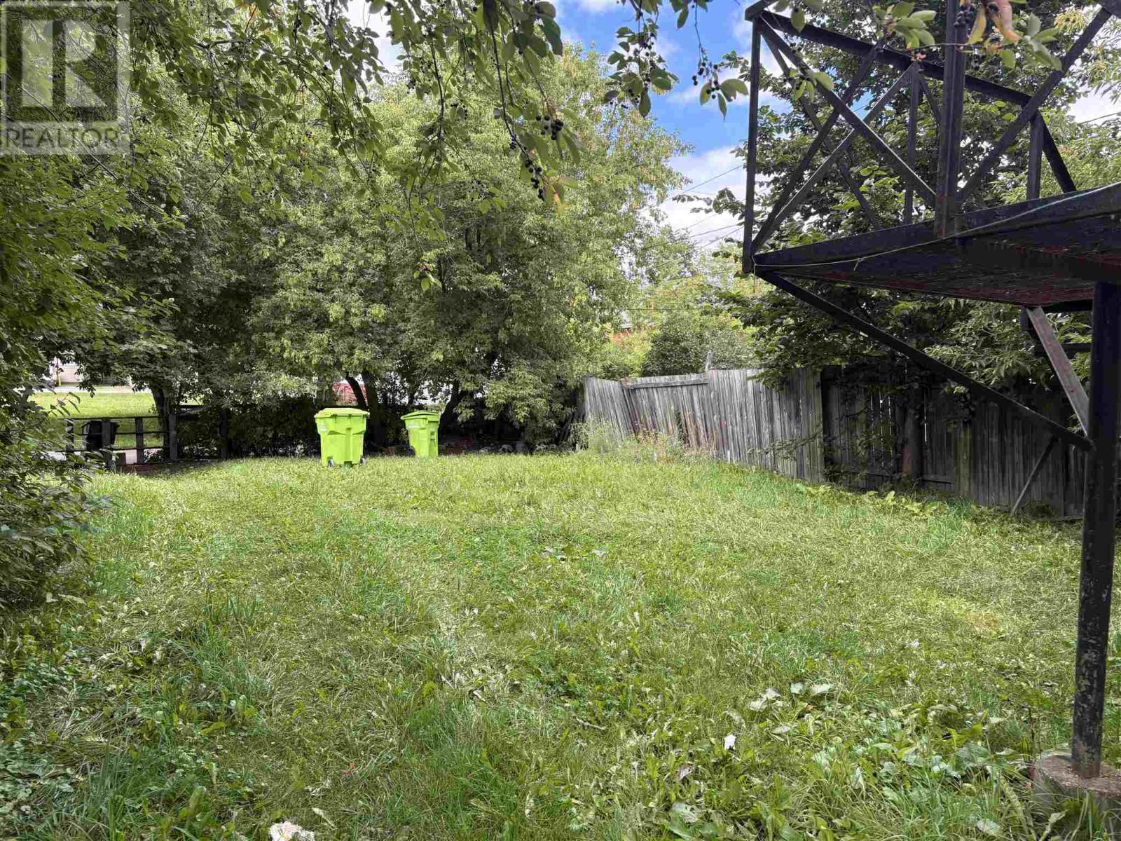 231 Brown St, Sault Ste. Marie, Ontario P6A 1N8 - Photo 4 - SM260136