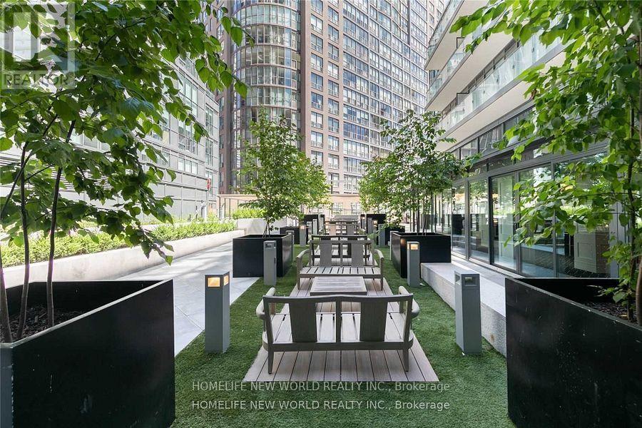 2011 - 955 Bay Street, Toronto, Ontario  M5S 2A2 - Photo 12 - C12711088