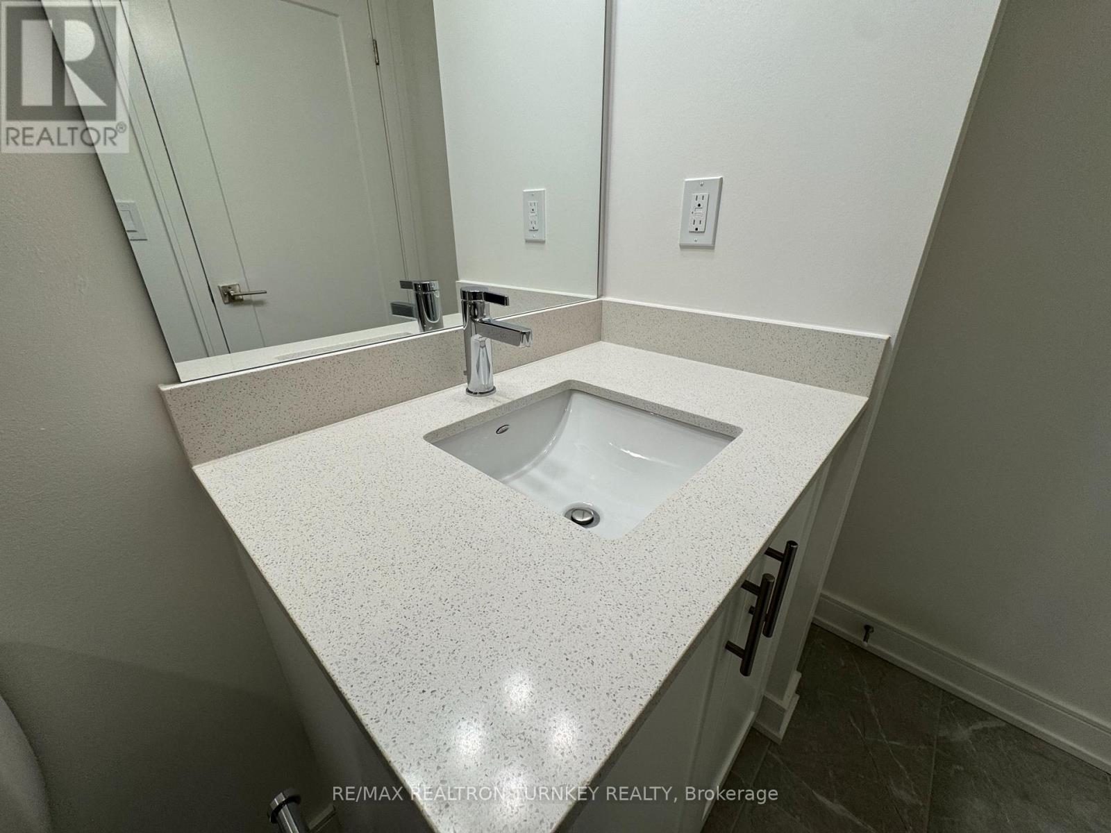 1001 - 705 Davis Drive, Newmarket, Ontario  L3Y 0J1 - Photo 15 - N12704512