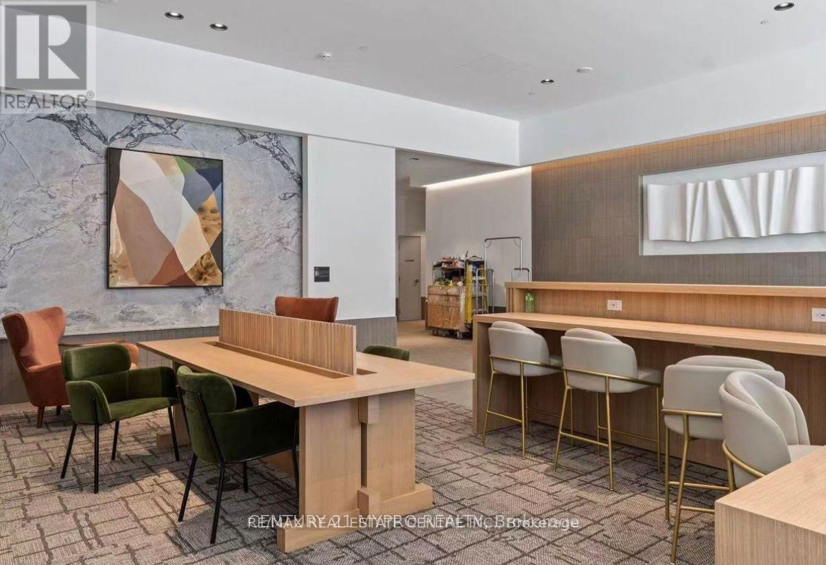 1305 - 395 Square One Drive, Mississauga, Ontario  L5B 0P6 - Photo 32 - W12707902