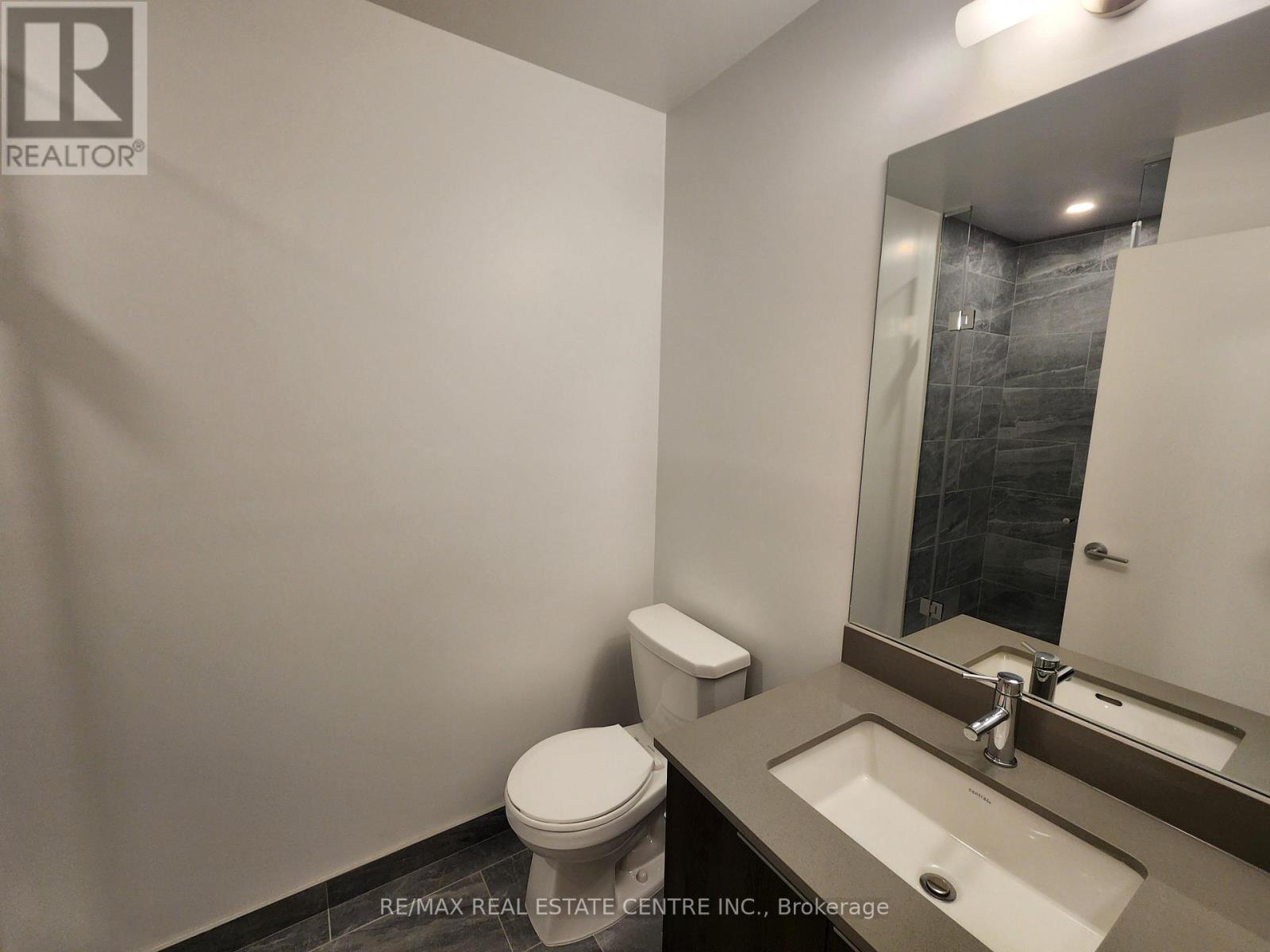 1305 - 395 Square One Drive, Mississauga, Ontario  L5B 0P6 - Photo 16 - W12707902