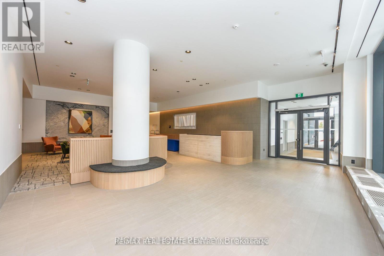 1305 - 395 Square One Drive, Mississauga, Ontario  L5B 0P6 - Photo 43 - W12707902