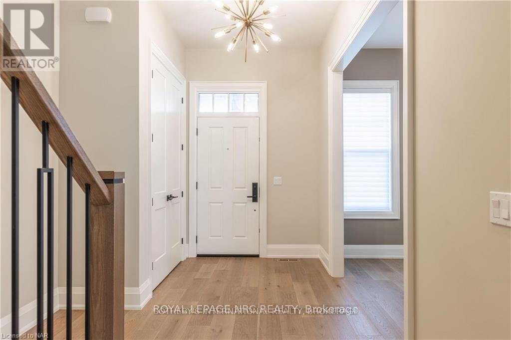 32 Rampart Street, Niagara-On-The-Lake, Ontario  L0S 1J0 - Photo 5 - X12711260