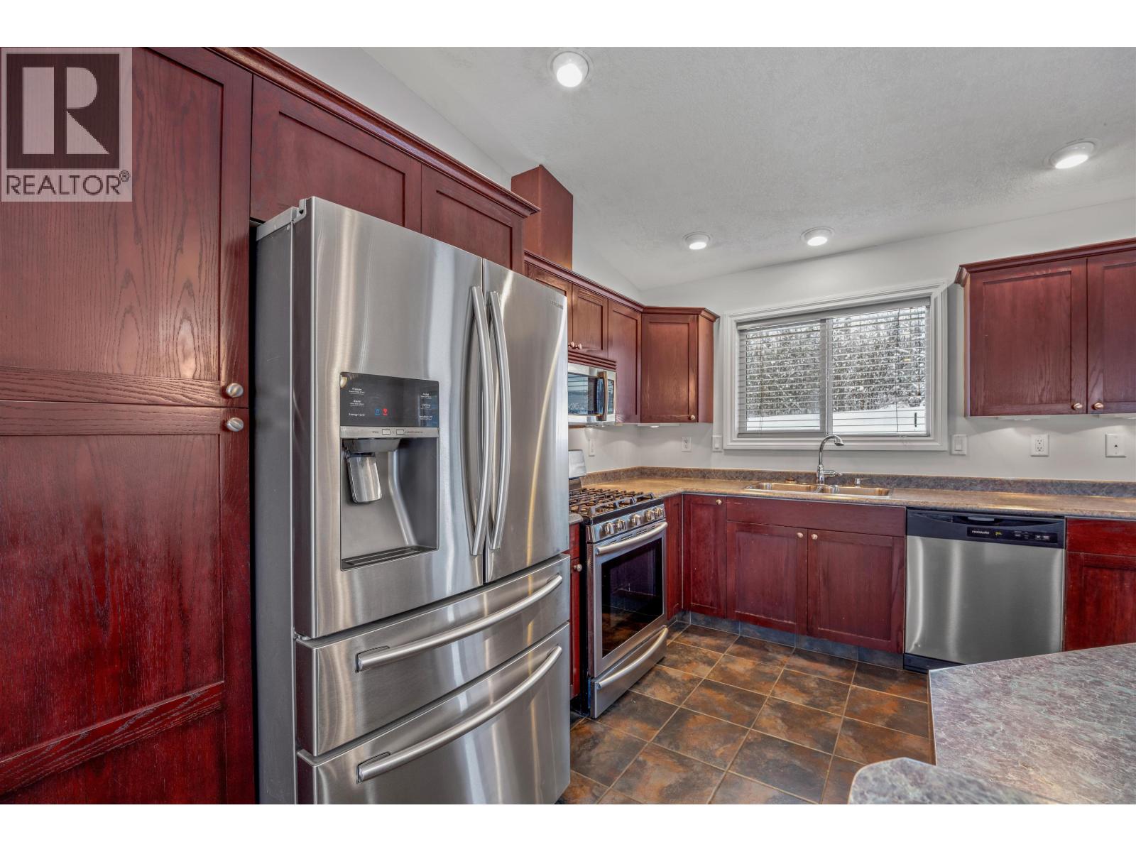 9040 Tabor Glen Drive, Prince George, British Columbia  V2N 6W9 - Photo 8 - R3077728