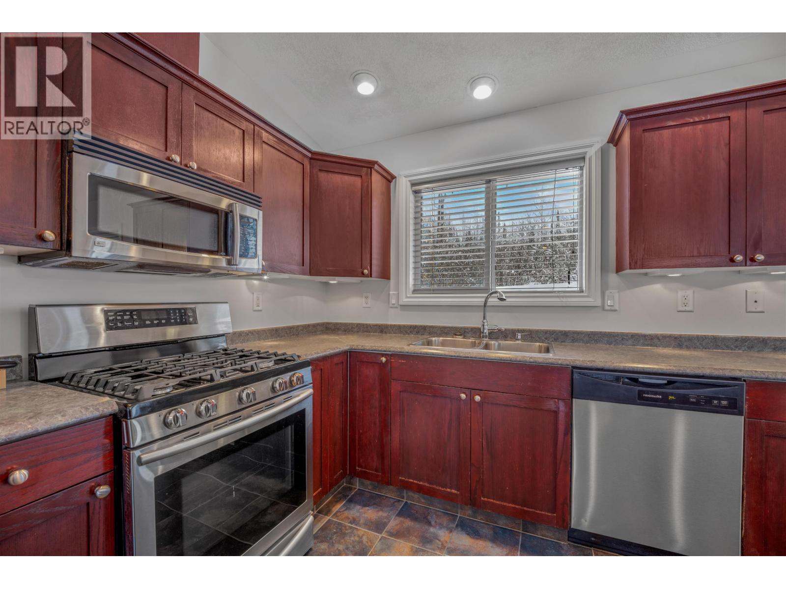 9040 Tabor Glen Drive, Prince George, British Columbia  V2N 6W9 - Photo 9 - R3077728