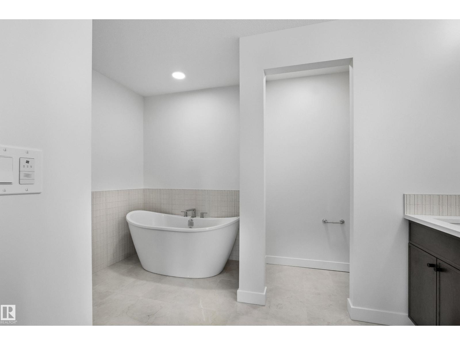 2126 Muckleplum Cr Sw, Edmonton, Alberta  T6X 3G9 - Photo 21 - E4470215