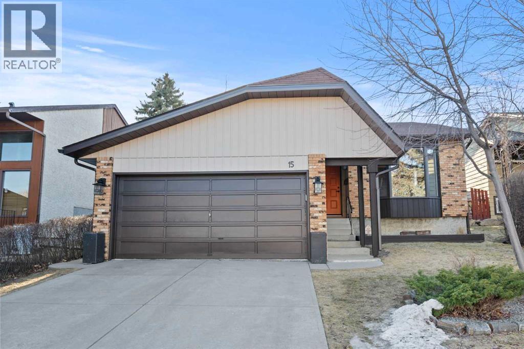 15 Beacham Rise NW, Calgary, Alberta