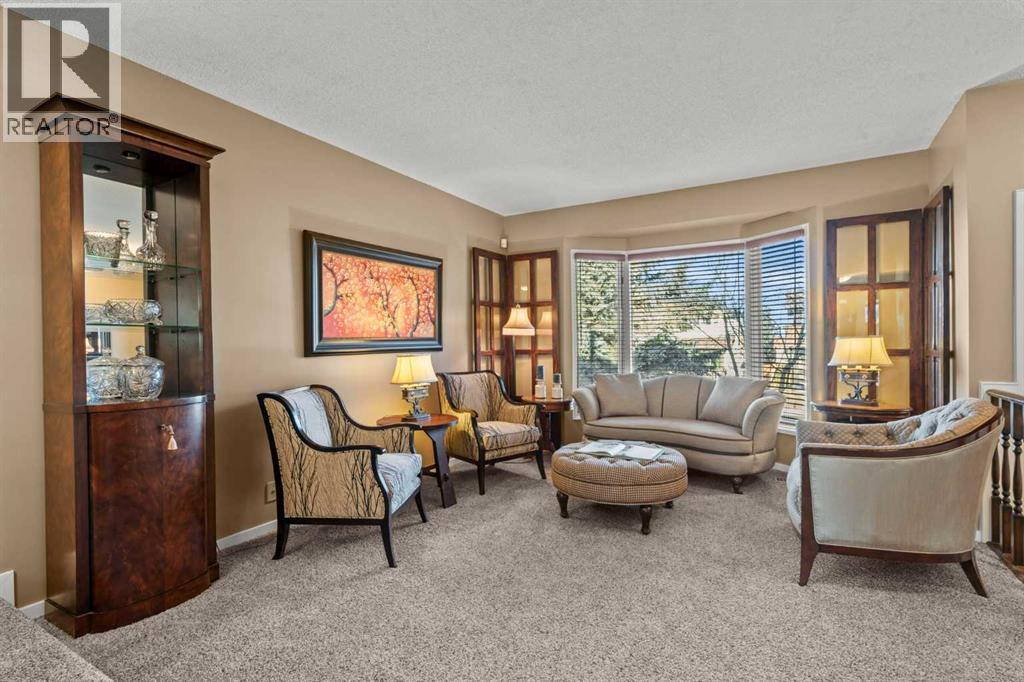 15 Beacham Rise Nw, Calgary, Alberta  T3K 1S1 - Photo 9 - A2279233